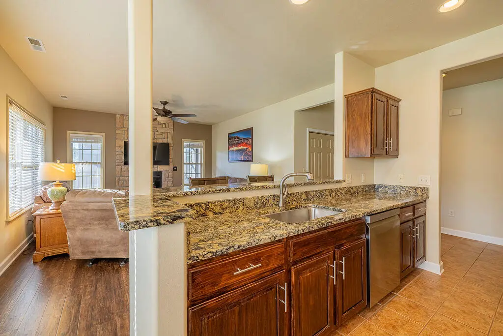1261 Golf Drive — photo 8