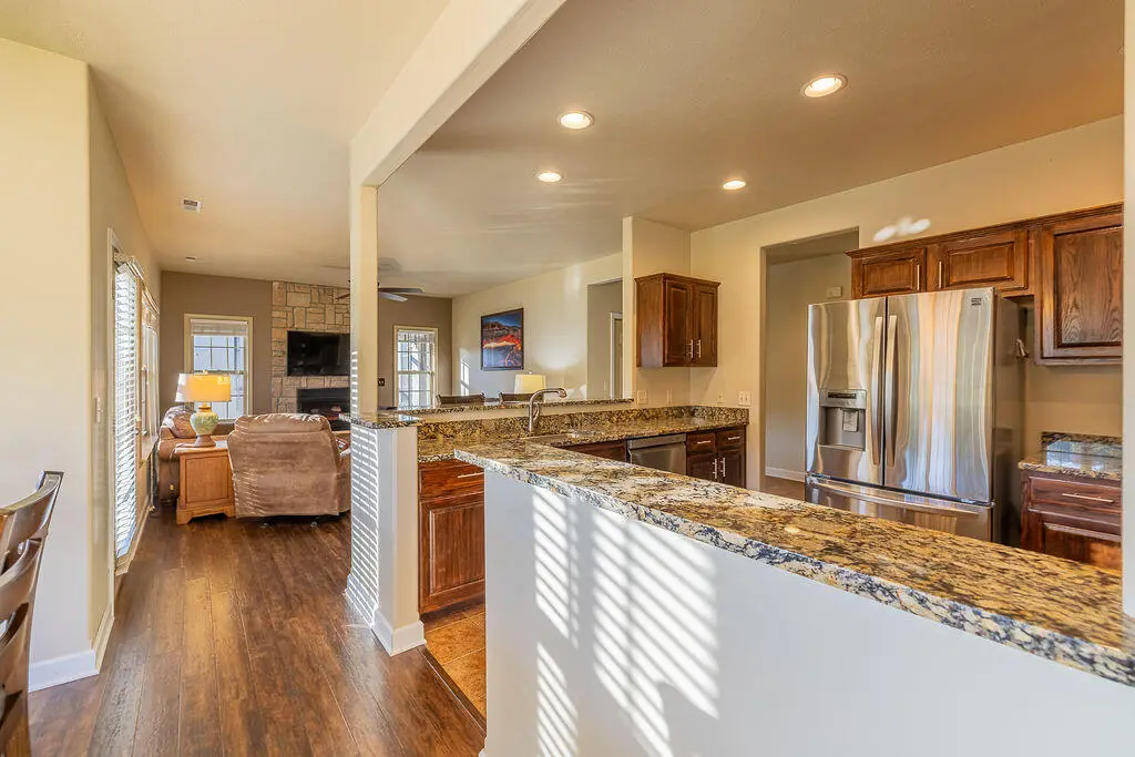 1261 Golf Drive — photo 9