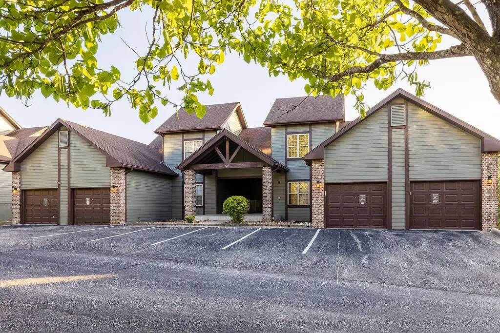 1261 Golf Drive