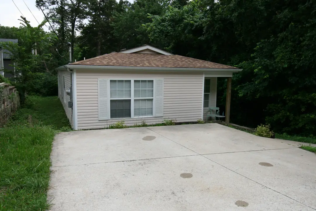 4078 Oakwood Road — photo 2