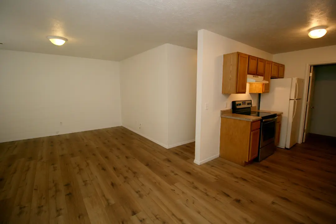 4078 Oakwood Road — photo 5