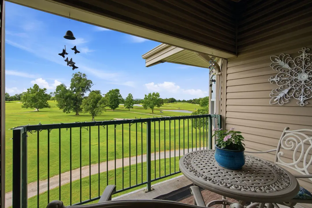 110 West Rockford Drive — photo 14