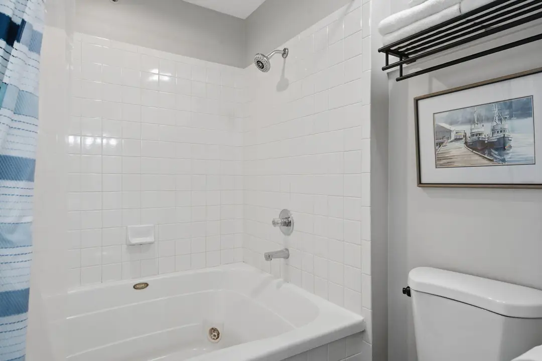 110 West Rockford Drive — photo 18