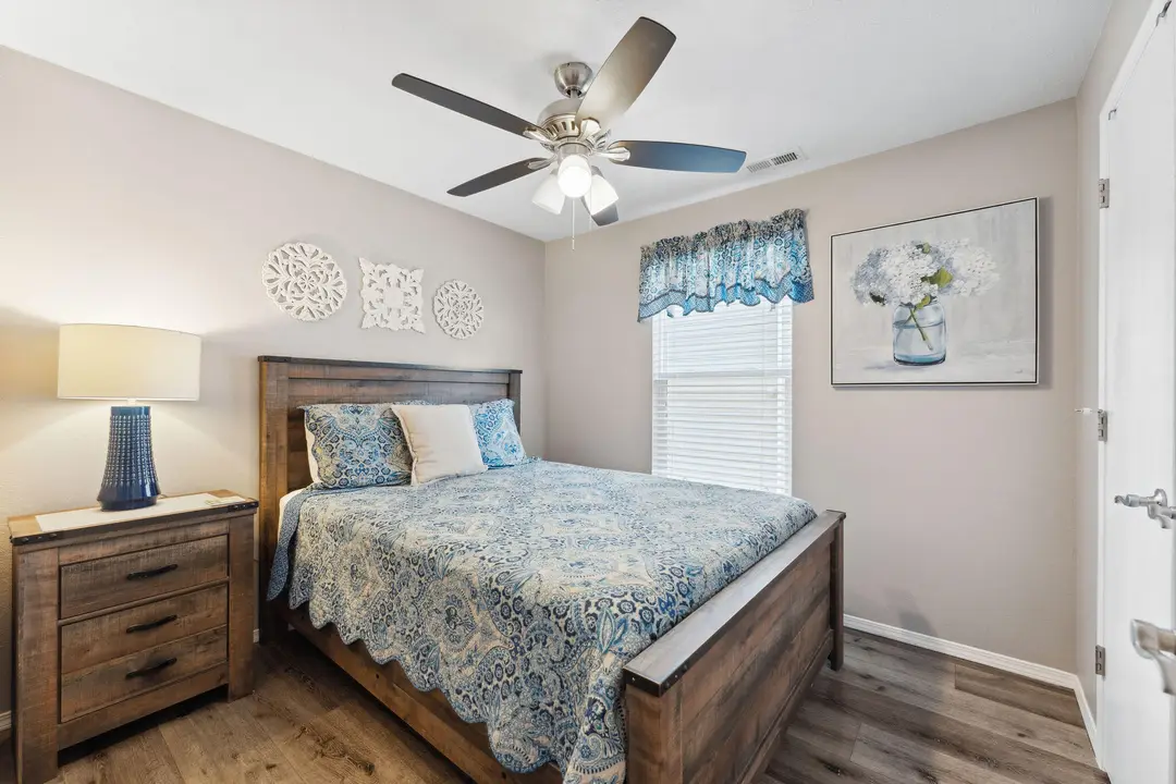 2954 Vineyards Parkway — photo 12