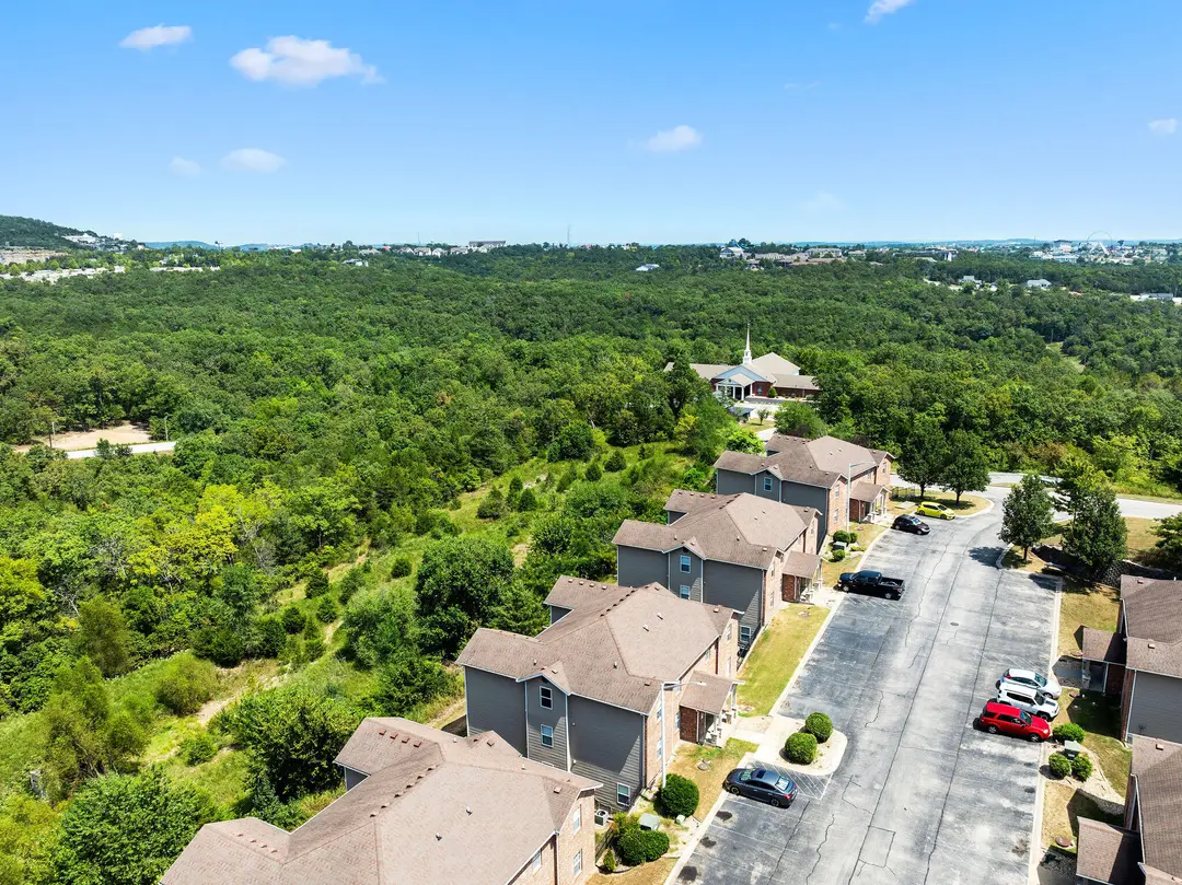 2954 Vineyards Parkway — photo 22
