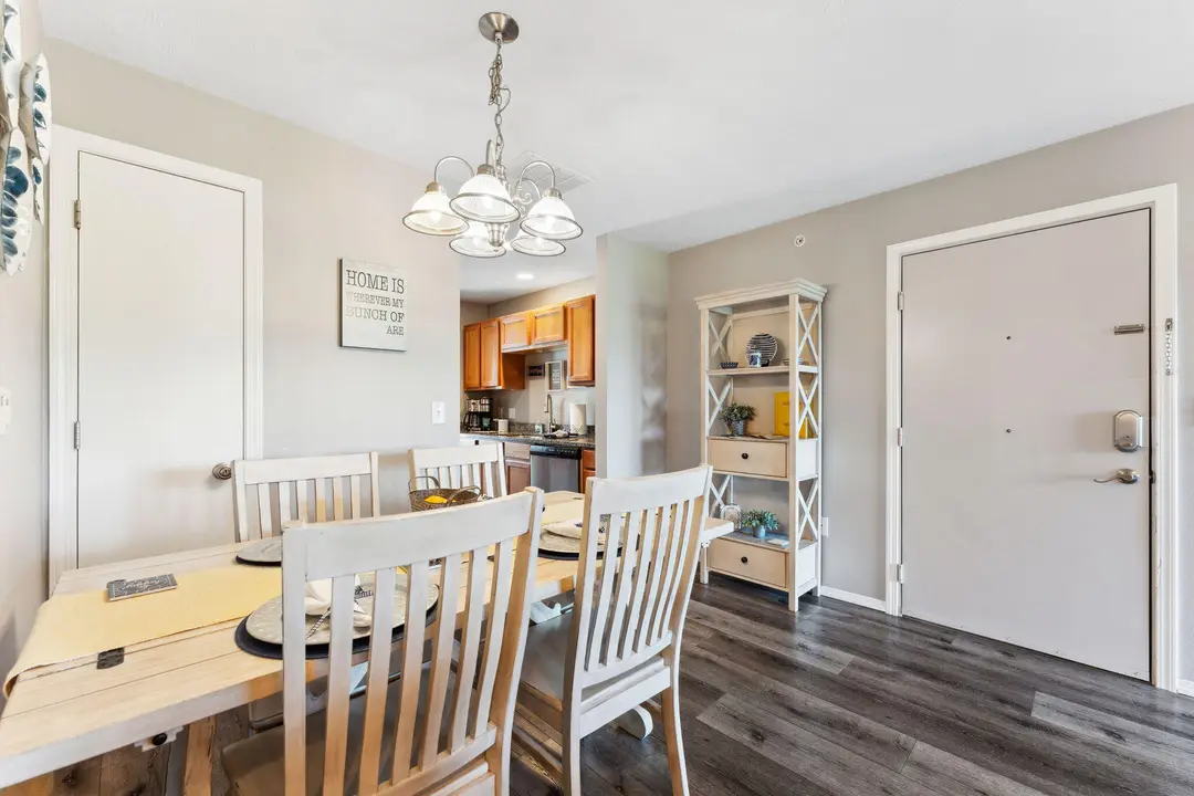 2954 Vineyards Parkway — photo 27