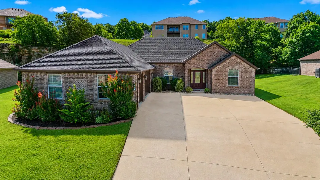 138 Stoney Pointe Drive