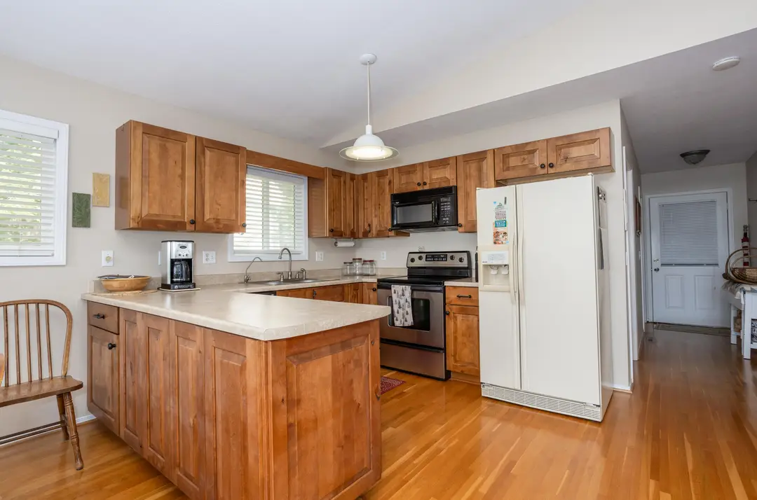 670 Shore Point Road — photo 11