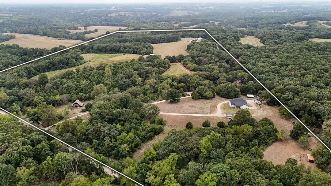 411/425 Lake Branch Road — photo 1