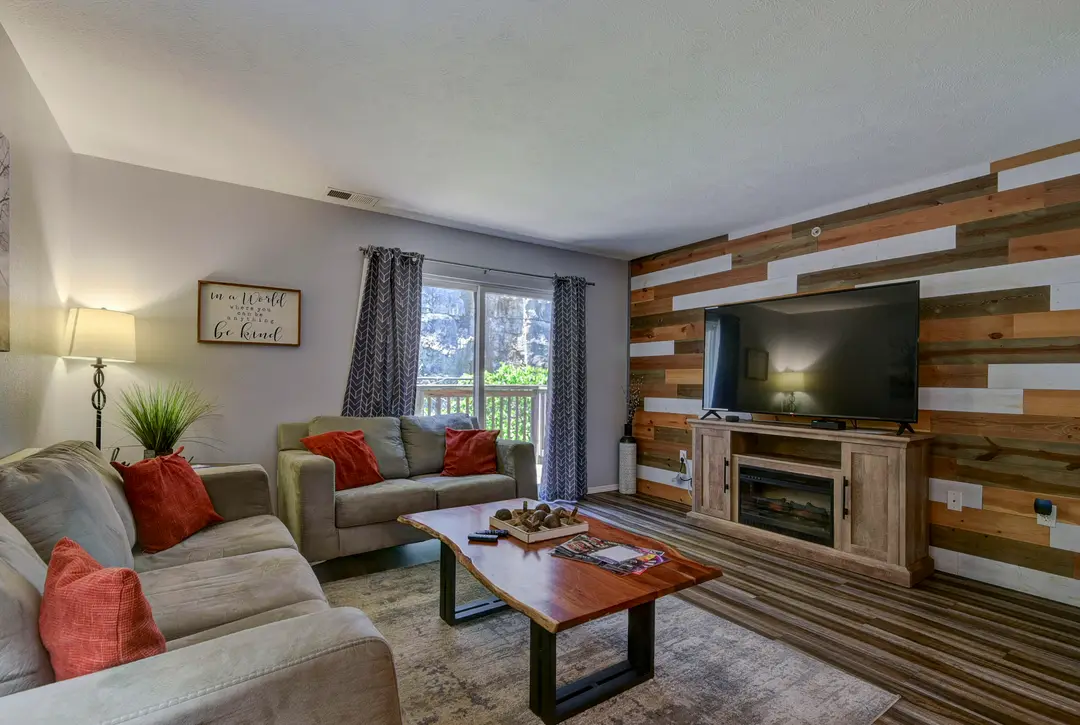 2912 Vineyards Parkway