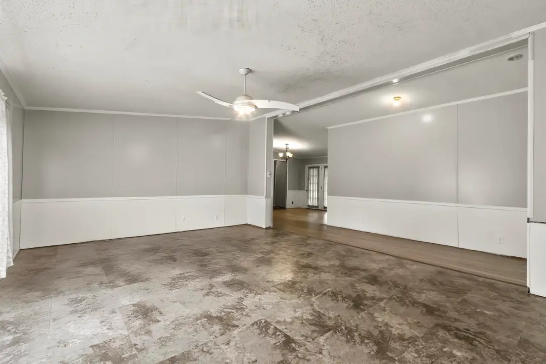 2042 Longview Road — photo 5