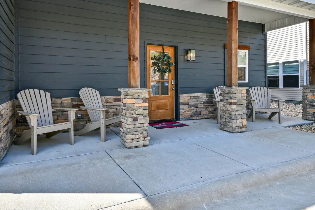 335 Majestic Drive — photo 3