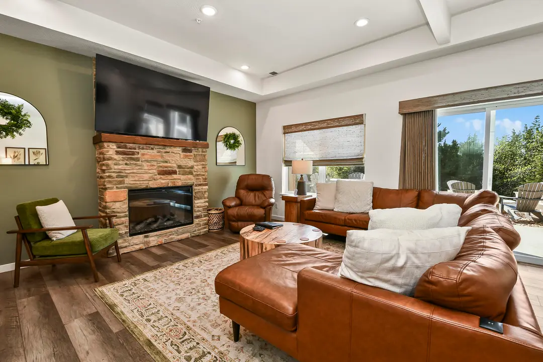335 Majestic Drive — photo 8