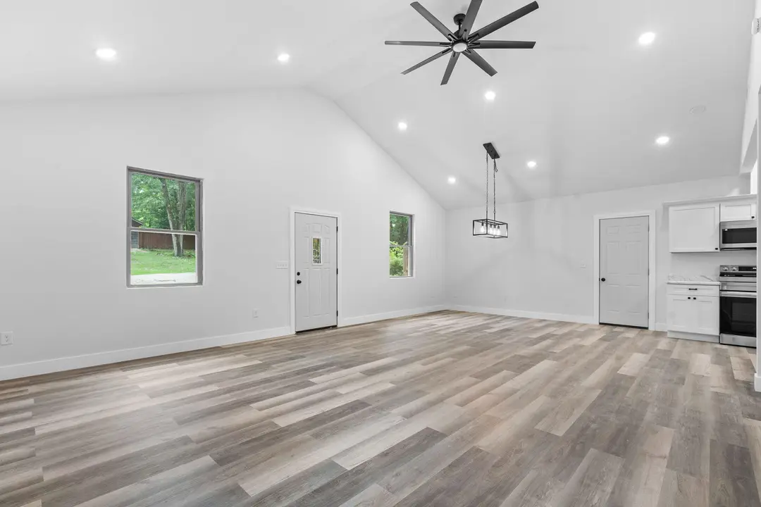 5025 Dogwood Avenue — photo 4