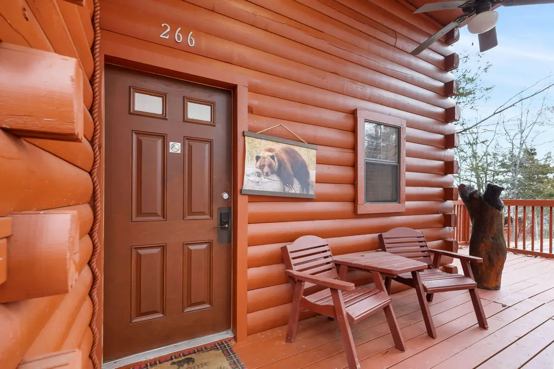 266 Oakridge Drive — photo 4
