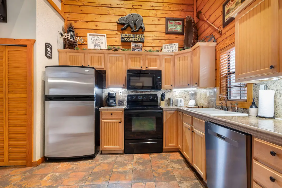 266 Oakridge Drive — photo 7