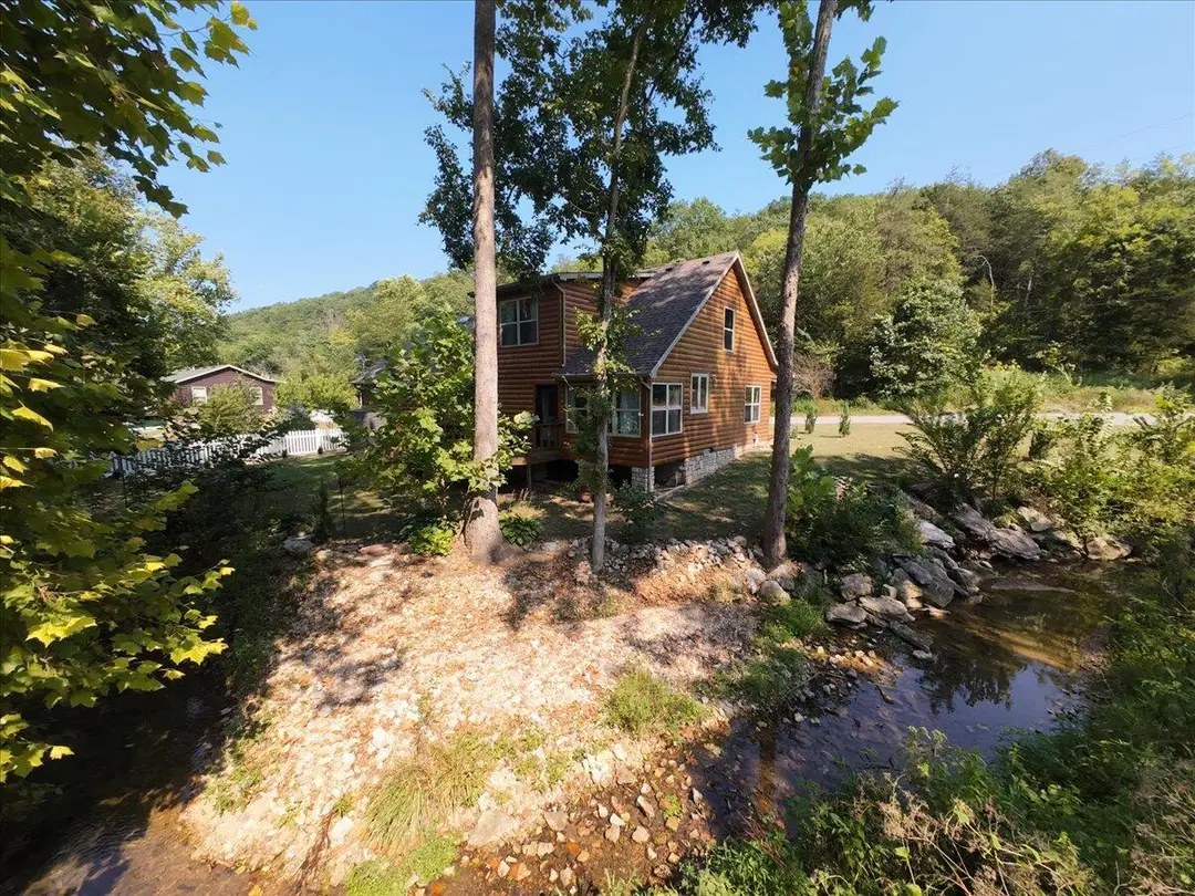 1069 Peace In Valley Road — photo 4