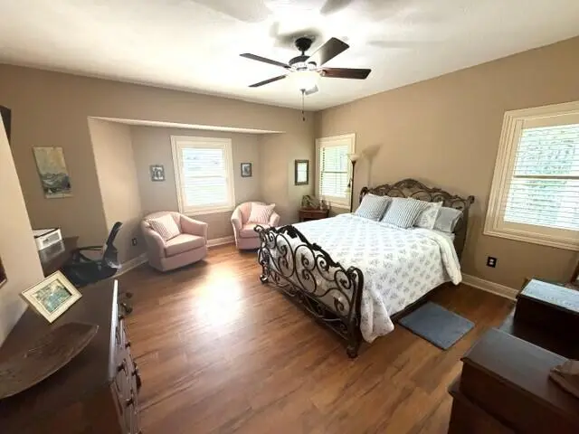 120 Bethpage Court — photo 23
