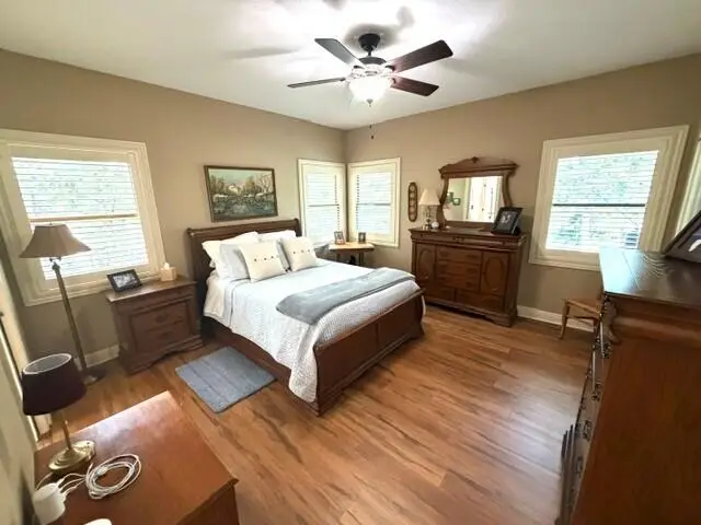 120 Bethpage Court — photo 28