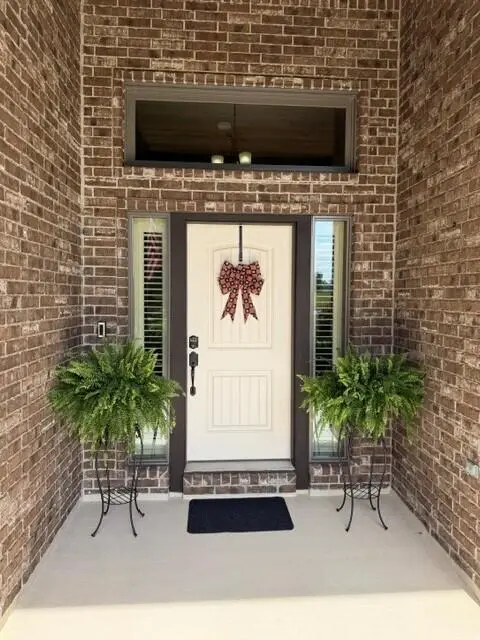 120 Bethpage Court — photo 4