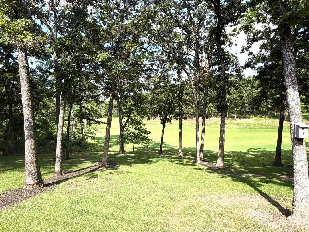 120 Bethpage Court — photo 41