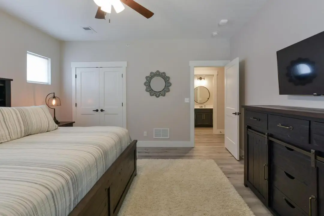 280 Lakefront Drive — photo 18