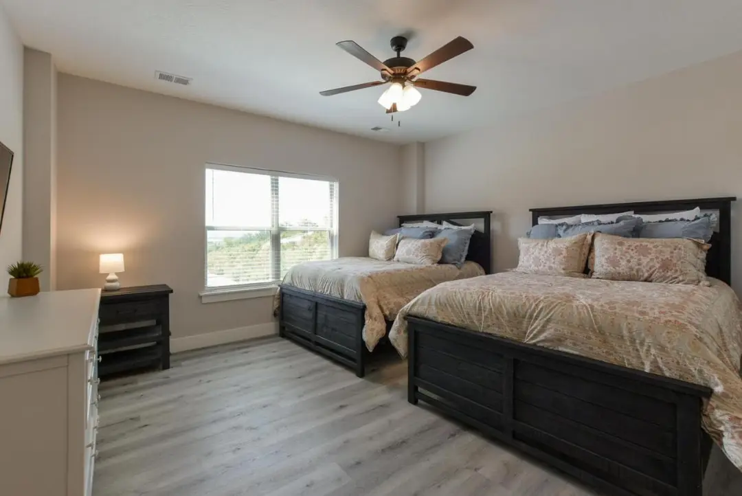 280 Lakefront Drive — photo 20
