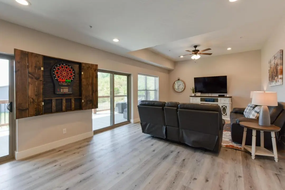 280 Lakefront Drive — photo 25