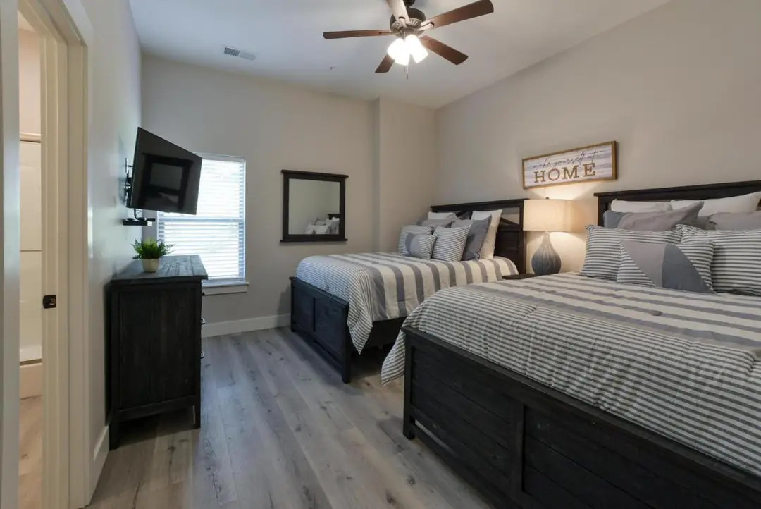 280 Lakefront Drive — photo 35