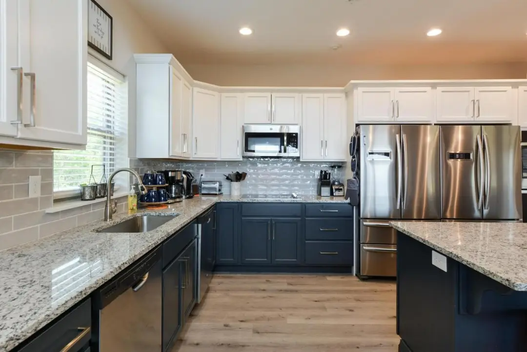 280 Lakefront Drive — photo 8
