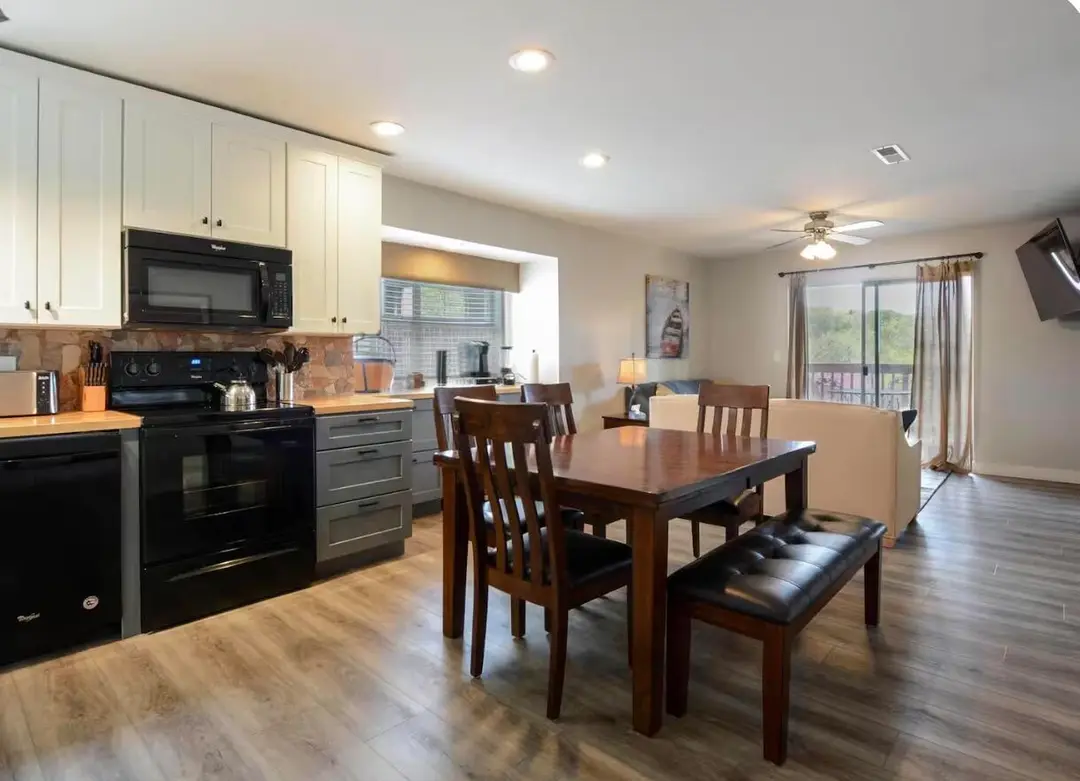 17 Goldfinch Road — photo 4