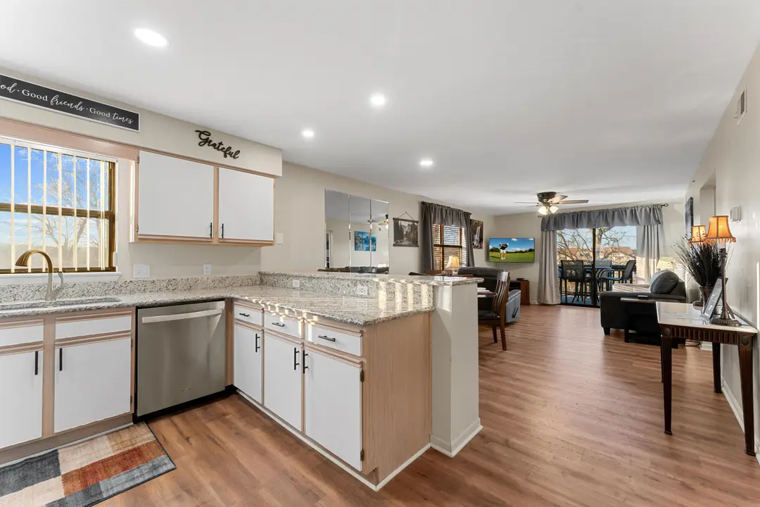 186 Bunker Ridge Drive — photo 2