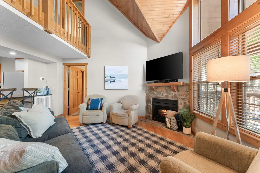 52 Cantwell Lane — photo 3