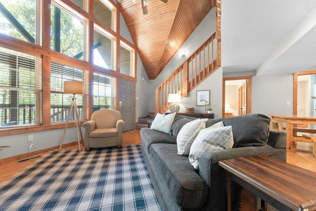 52 Cantwell Lane — photo 4