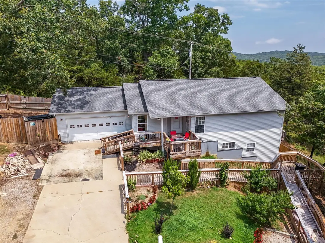 289 Fox Ridge Road — photo 1