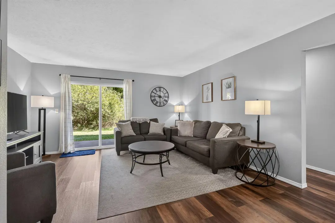 2962 Vineyards Parkway — photo 4