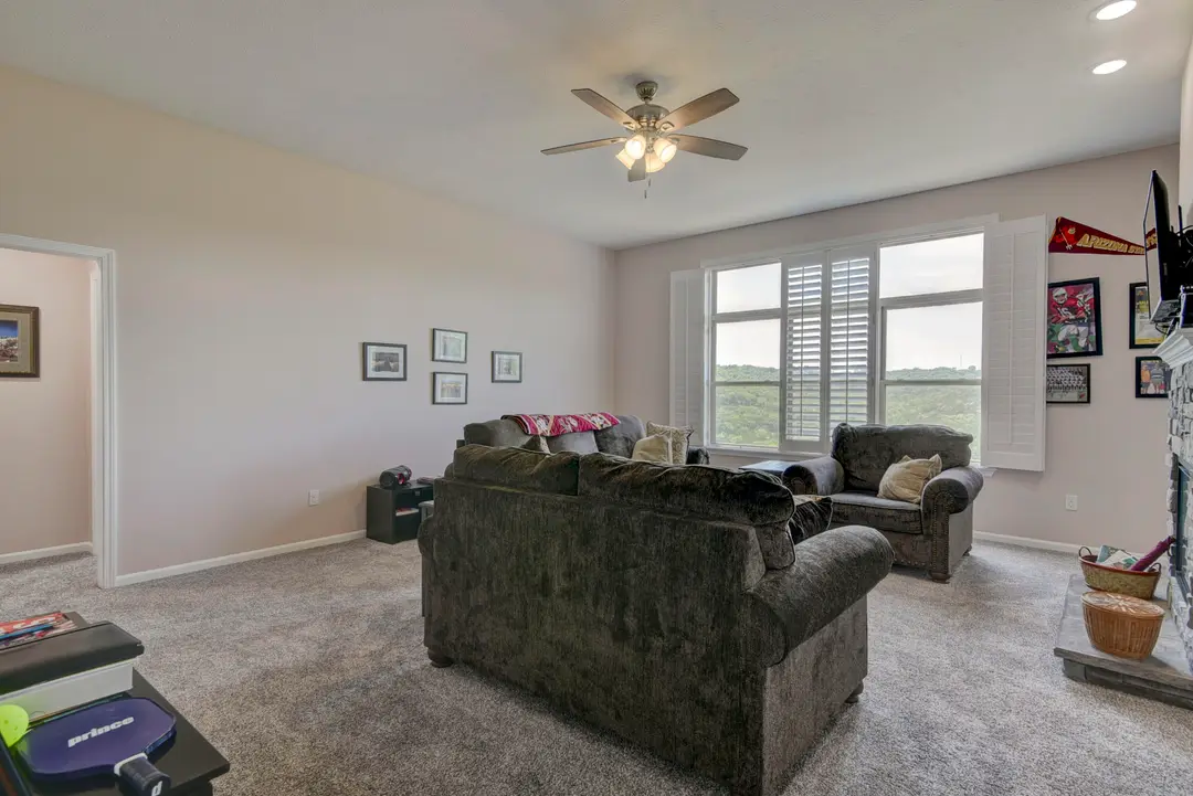 880 Black Forest Lane — photo 7
