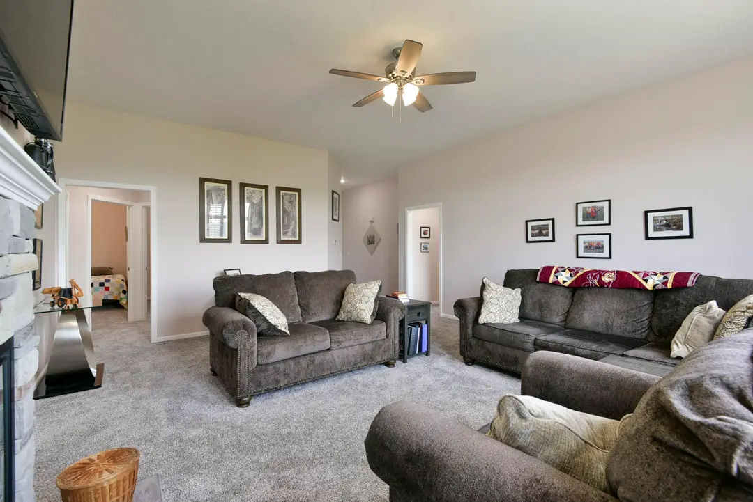 880 Black Forest Lane — photo 9