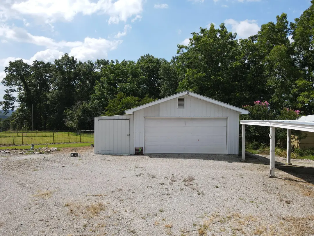 140 Cox Road — photo 13