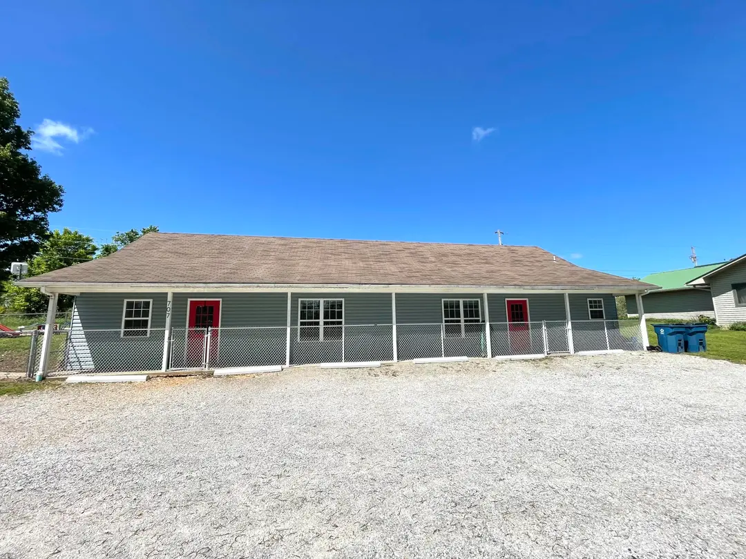 707 S Hemphill Street — photo 1