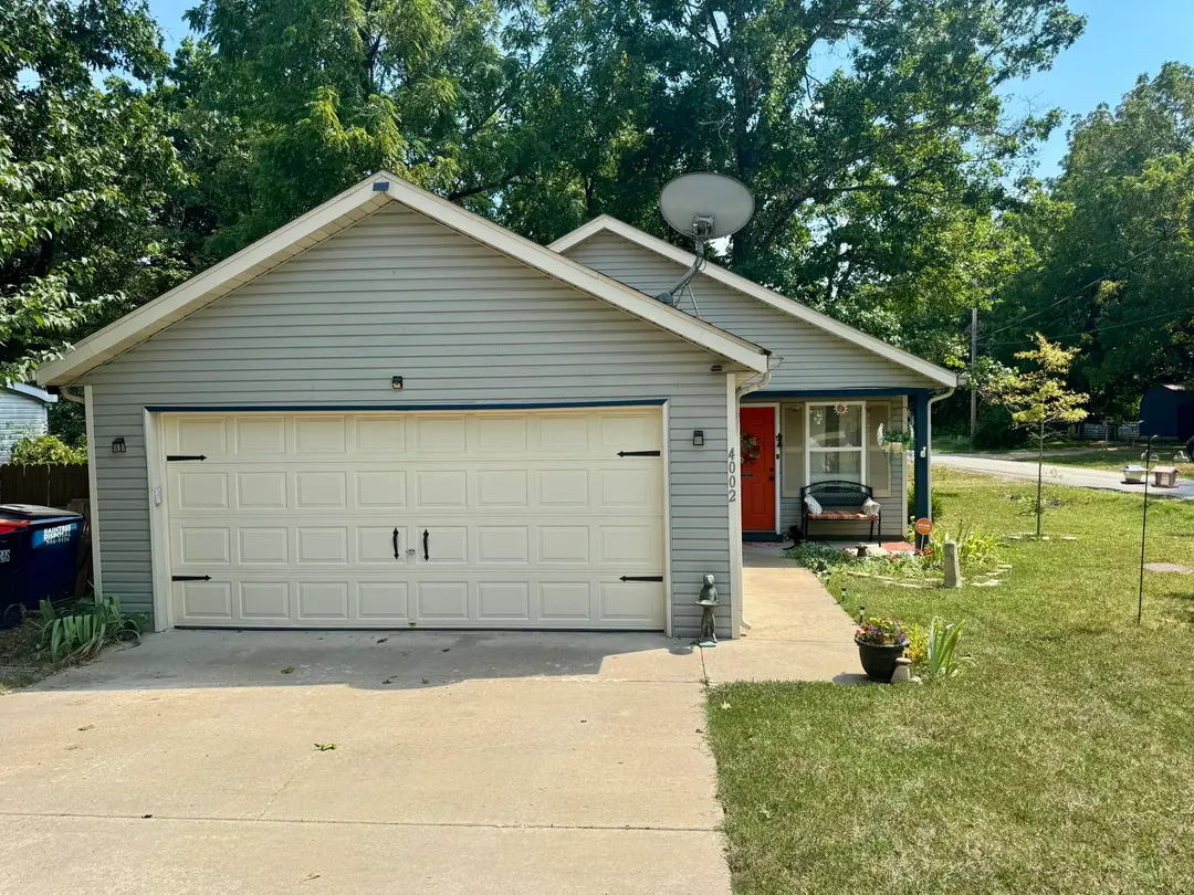4002 E Gate Road