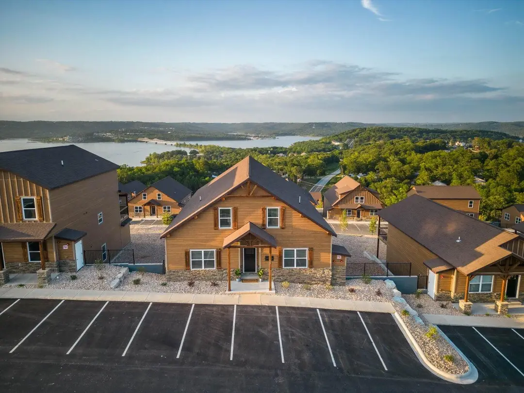 324 Settlers Cv Kimberling City