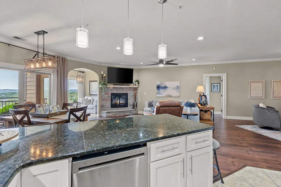 123 Royal Vista Drive — photo 6