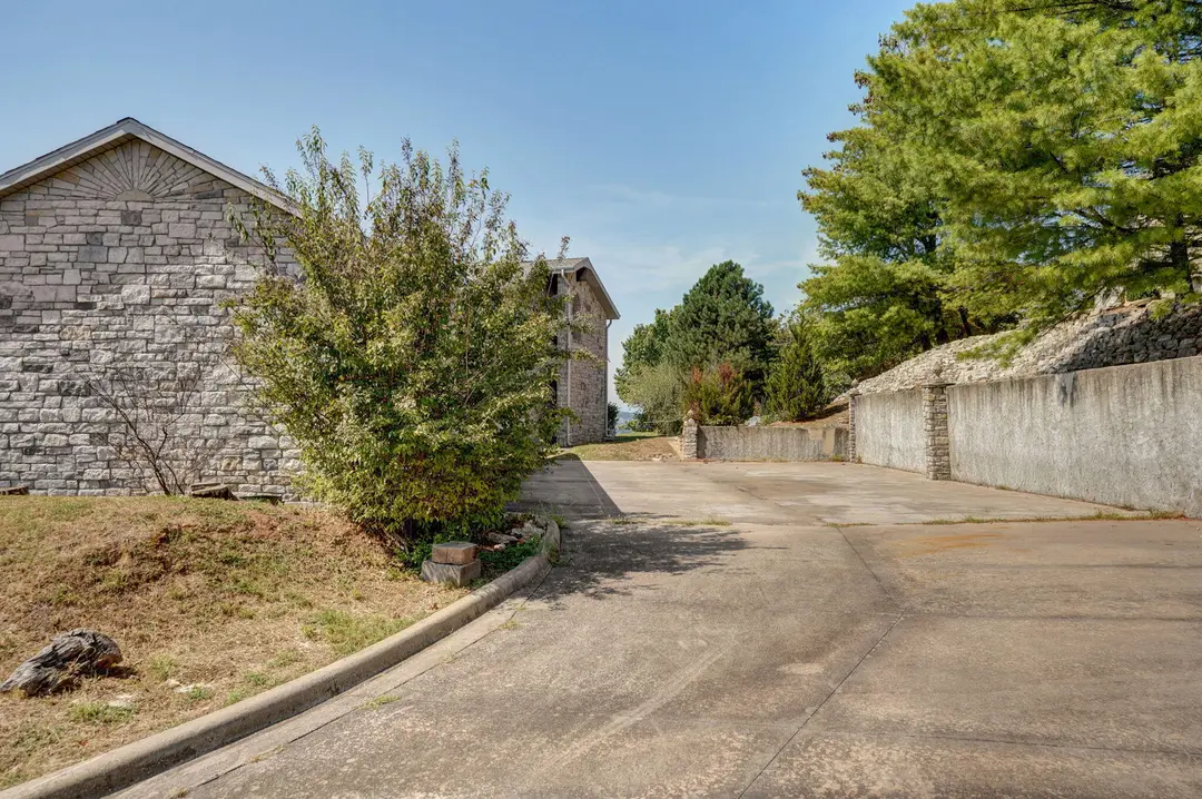 14 Dalton Circle — photo 10