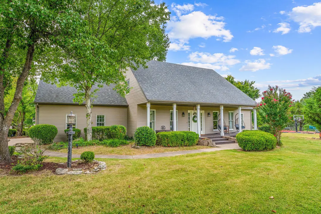 481 Sunny Brook Drive — photo 1