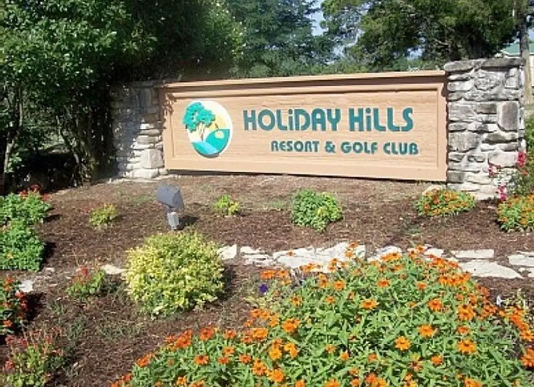 813 Holiday Ridge — photo 2