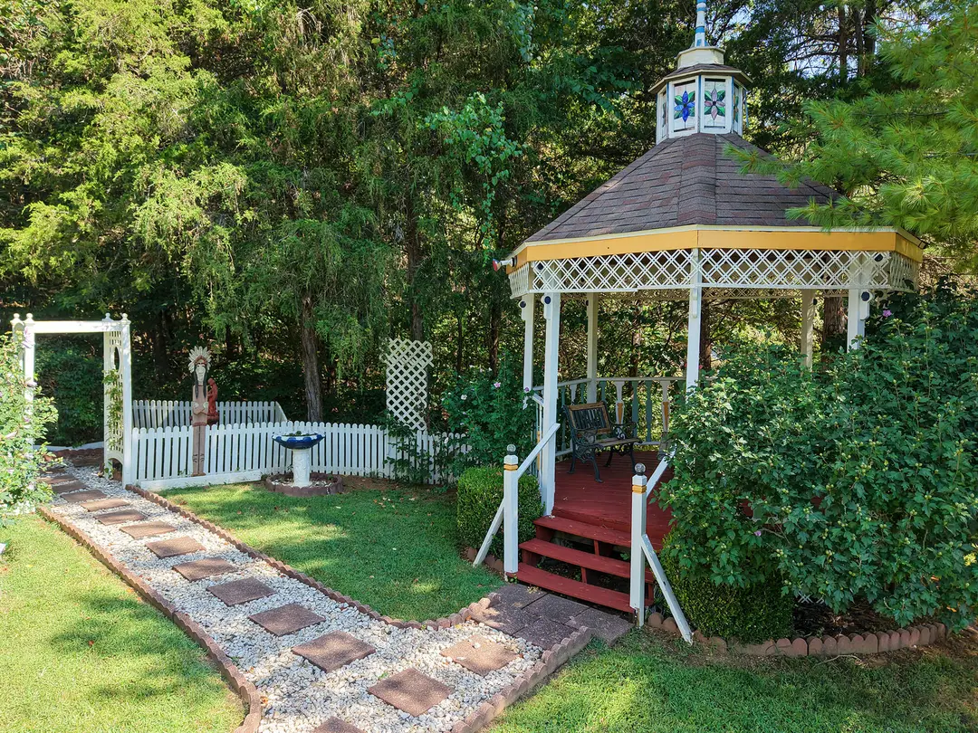 1291 Walnut Springs Drive — photo 10