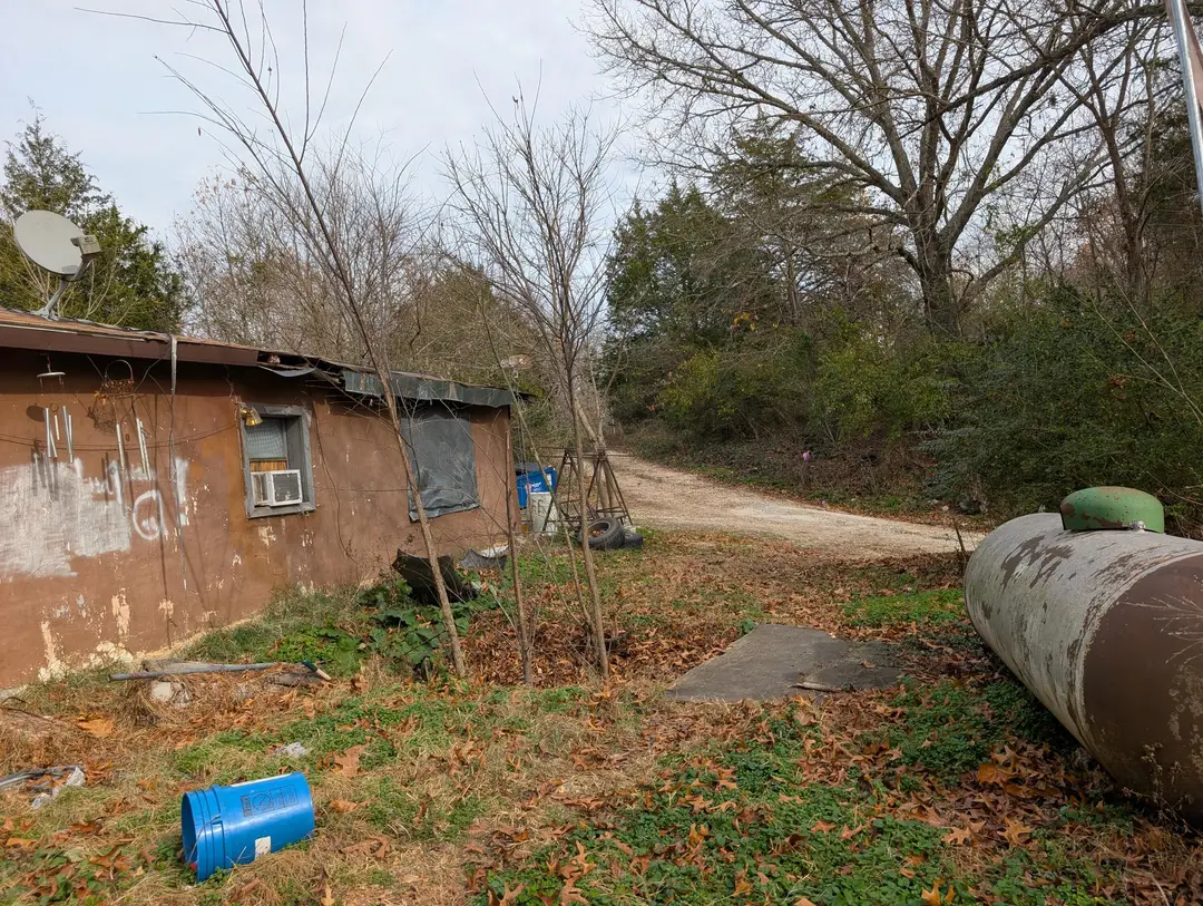 220 Scenic Drive — photo 2