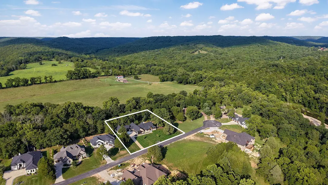 781 Seven Pines Drive — photo 2