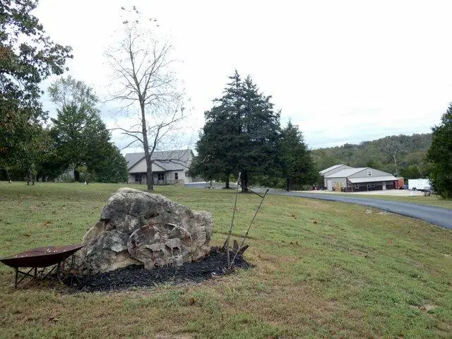 135 Dunn Road — photo 1